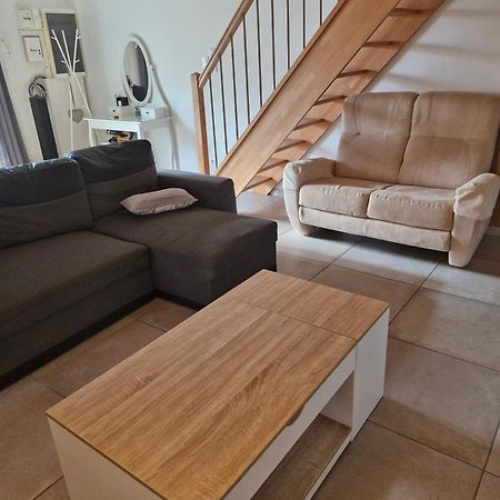 Petite Maison Meublee Entre Avignon Et Carpentras 莫里埃莱阿维尼翁 外观 照片