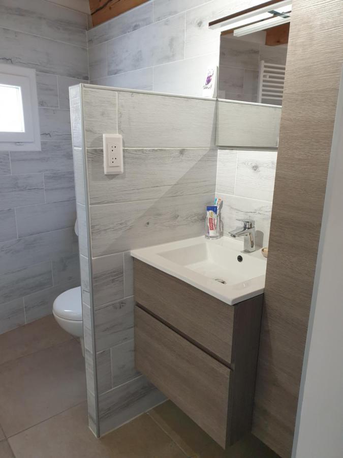 Petite Maison Meublee Entre Avignon Et Carpentras 莫里埃莱阿维尼翁 外观 照片